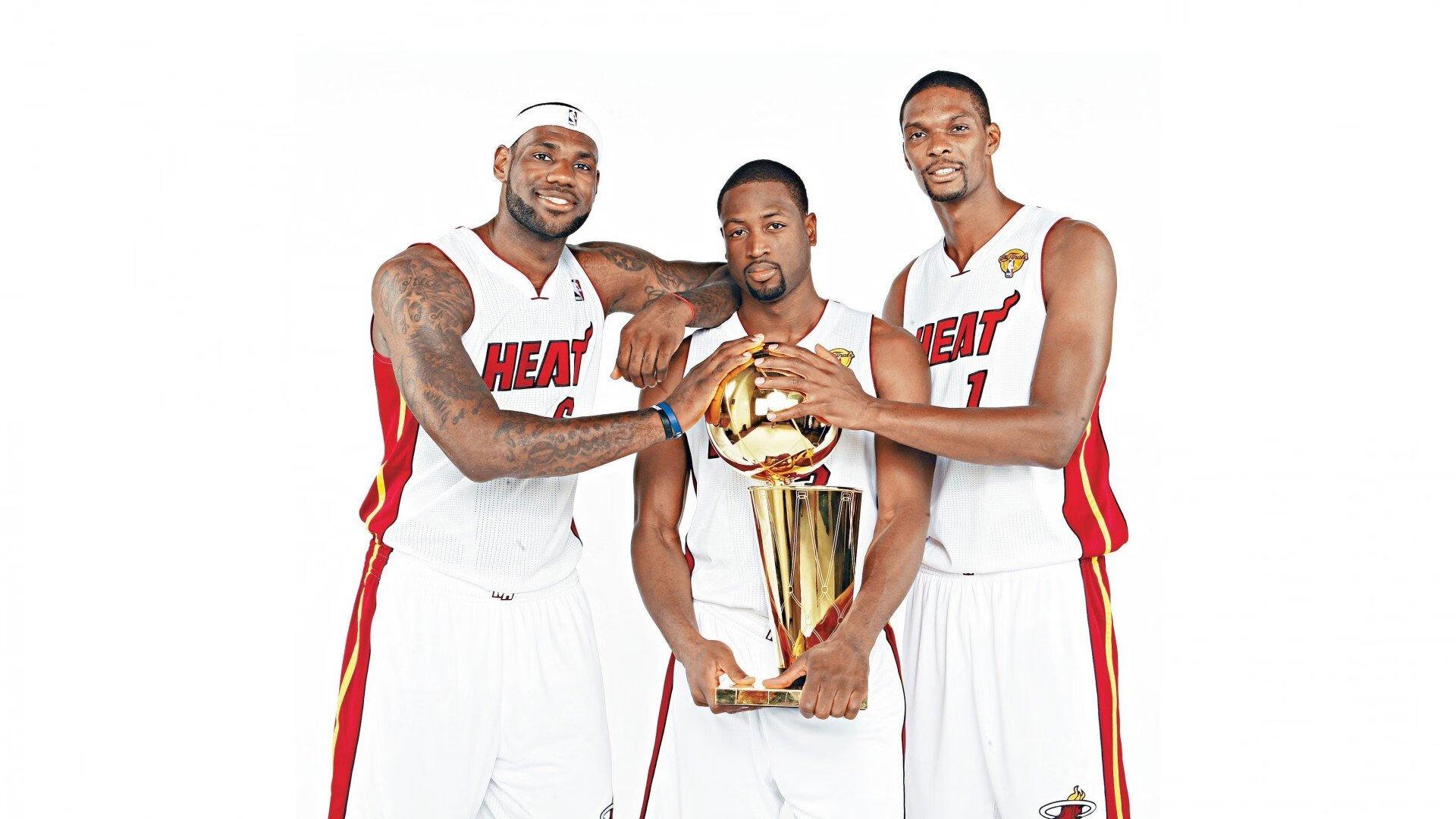 包含菲尼克斯太阳士气爆棚，亚洲杯决赛遇上巴黎圣日耳曼，目标明确直指晋级的词条